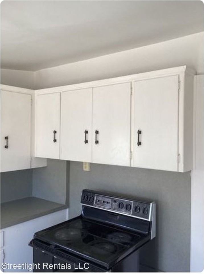 1184 W Friesen Ave - Photo 2 of 9