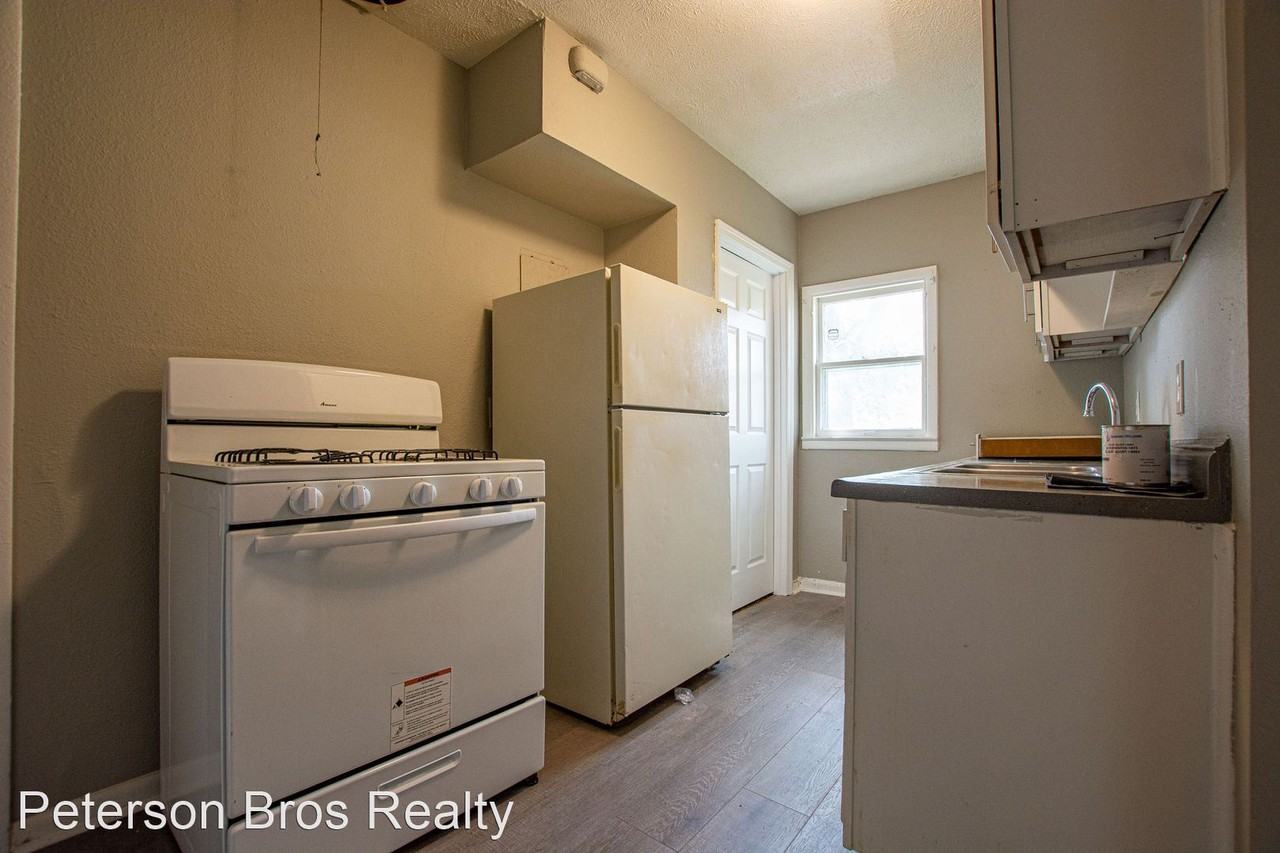 2033-2039 4th Avenue - Photo 3 of 6