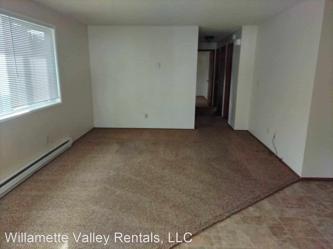 322/326 S 19th St - Photo 2 of 11