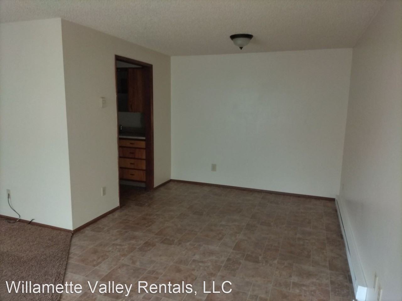 322/326 S 19th St - Photo 3 of 11