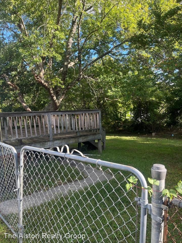 2206 Textile Dr - Photo 2 of 6