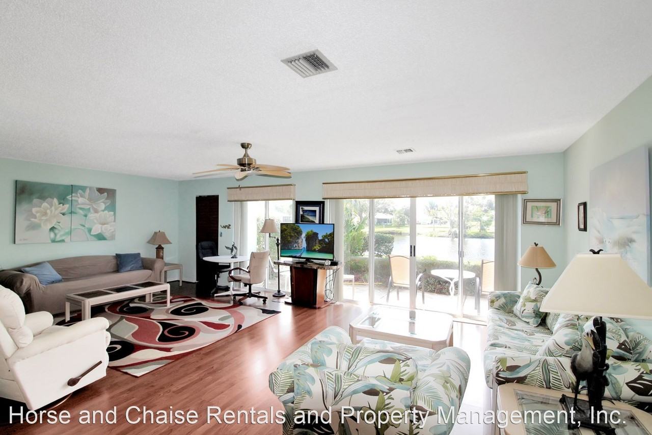 420 Wexford Cir - Photo 3 of 17