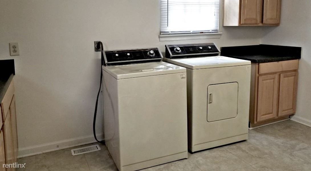 1060 48th by ODUrent.com - Photo 2 of 5