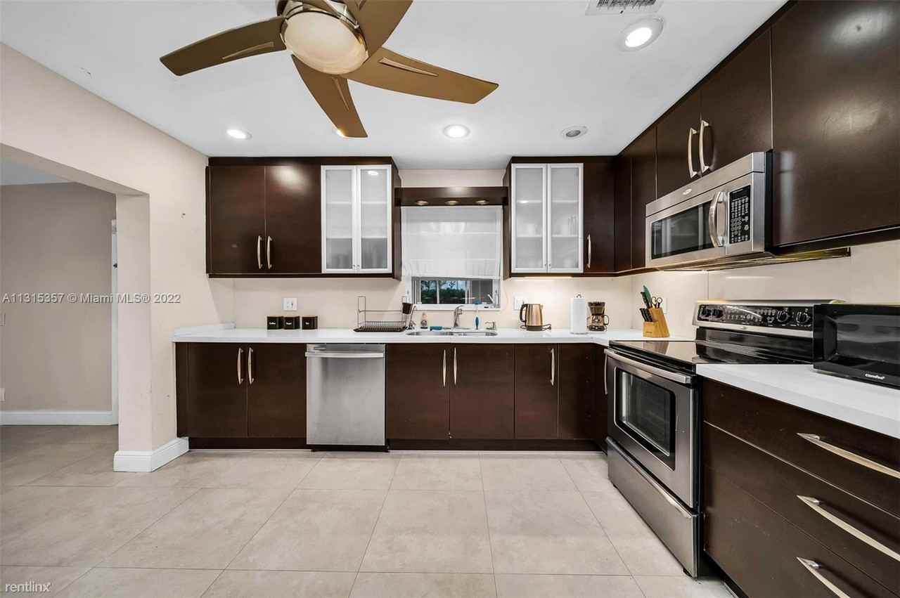 2340 Ne 192nd St #2340 - Photo 3 of 16