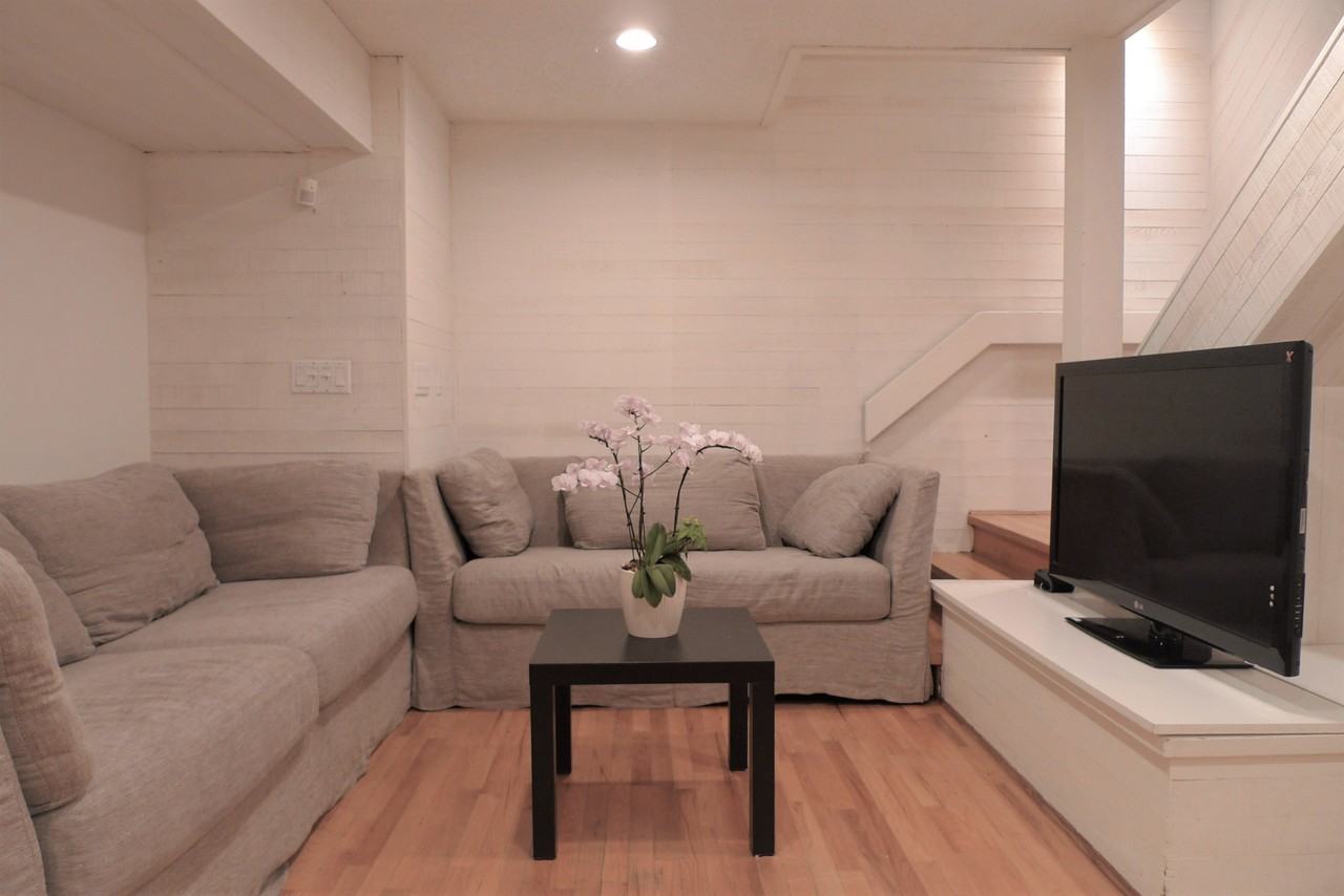 4115 Yuculta Cres - Photo 3 of 19