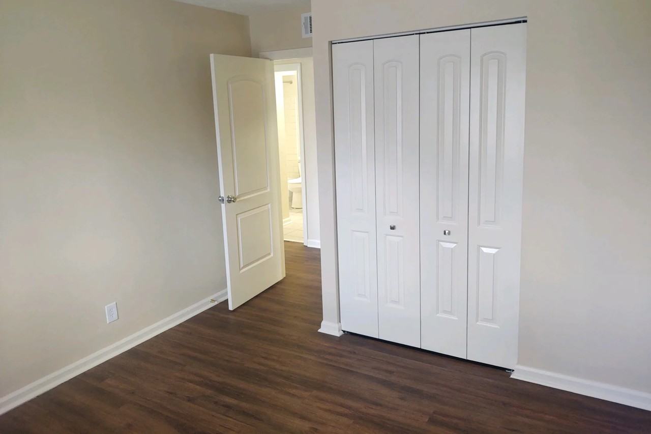 7074 Wildwood Cir - Photo 3 of 10