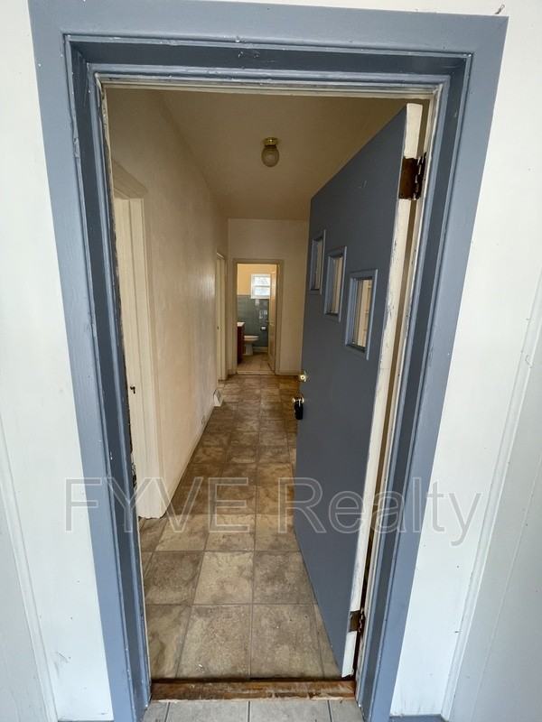 2219 Lutz Ave - Photo 3 of 47