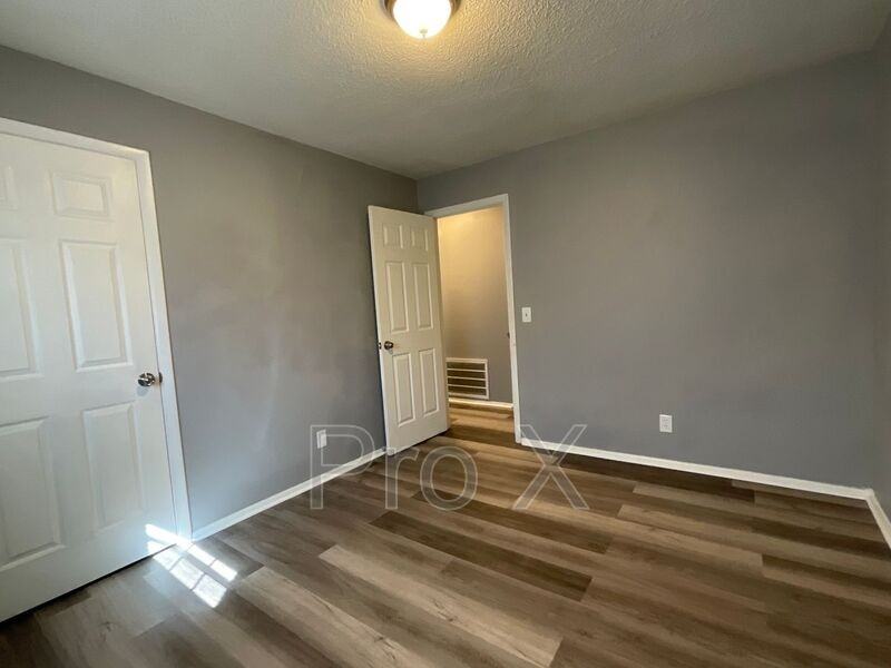 2228 Arizona Ave - Photo 7 of 12