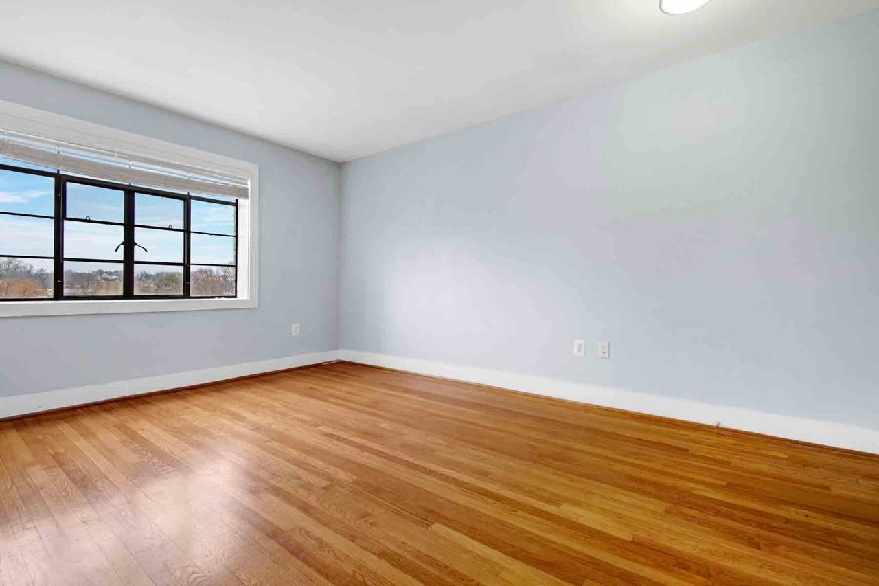 2911 Newark St Nw - Photo 2 of 20