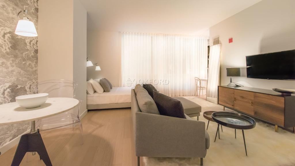 E 28th St #14 - Photo 2 of 4