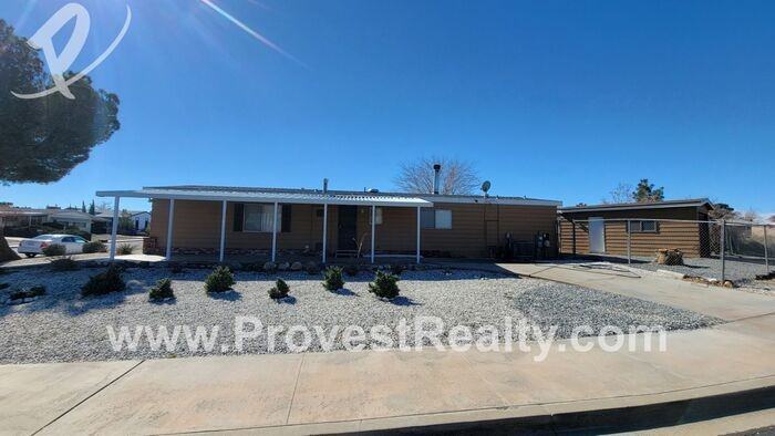 13886 Victoria Dr - Photo 3 of 20