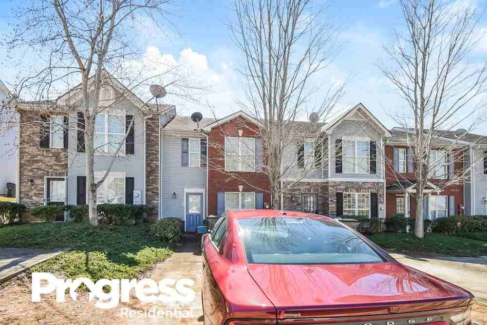 5621 Union Pointe Drive, Union City, GA 30291, USA - 2 unit Rentals | Zumper