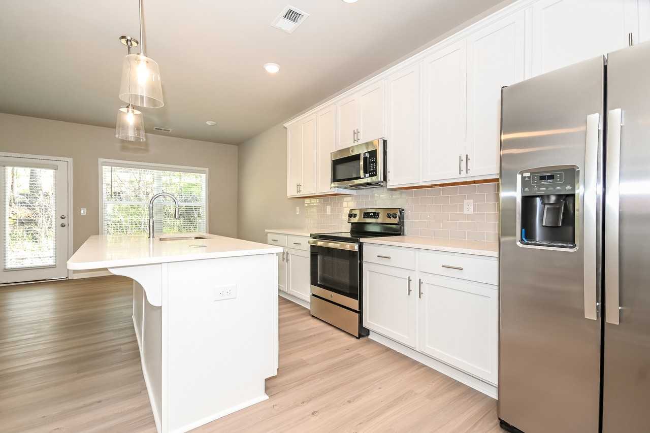 750 Calvin Park Dr - Photo 6 of 36