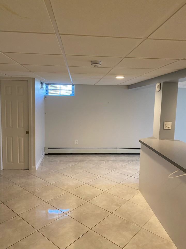 120 Maple Street South #S - Photo 3 of 8