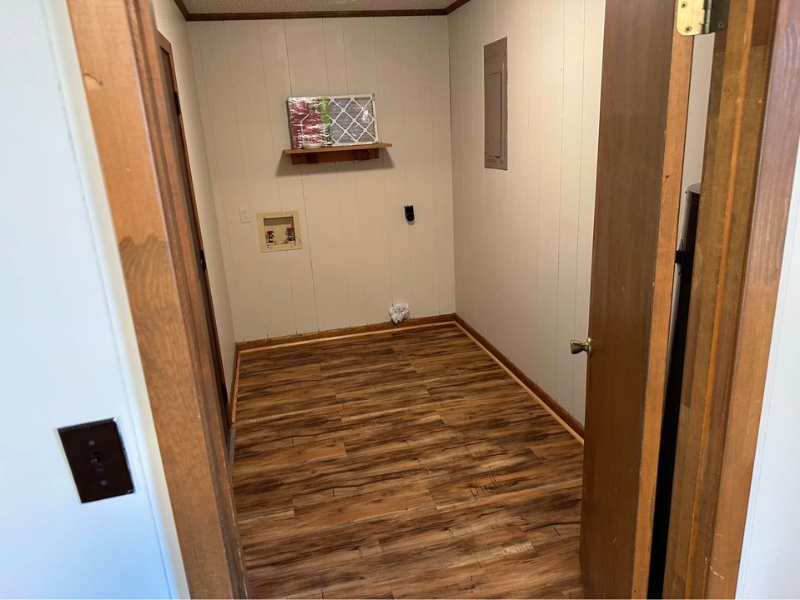 725 Ash St - Photo 3 of 10