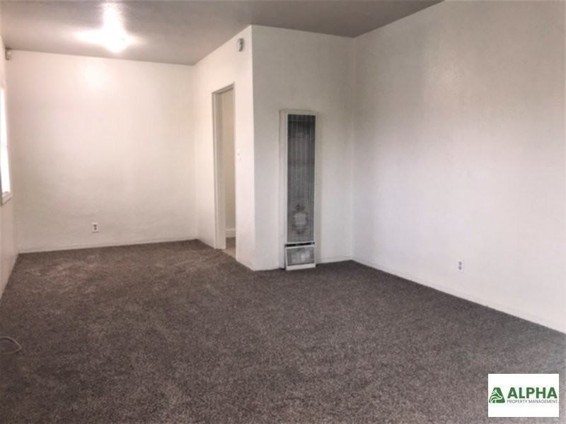 2315 Alhambra Blvd - Photo 2 of 6
