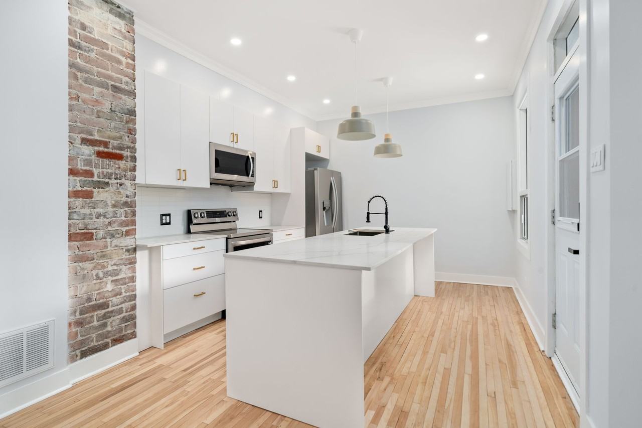 1291 Rue Charlevoix - Photo 2 of 19