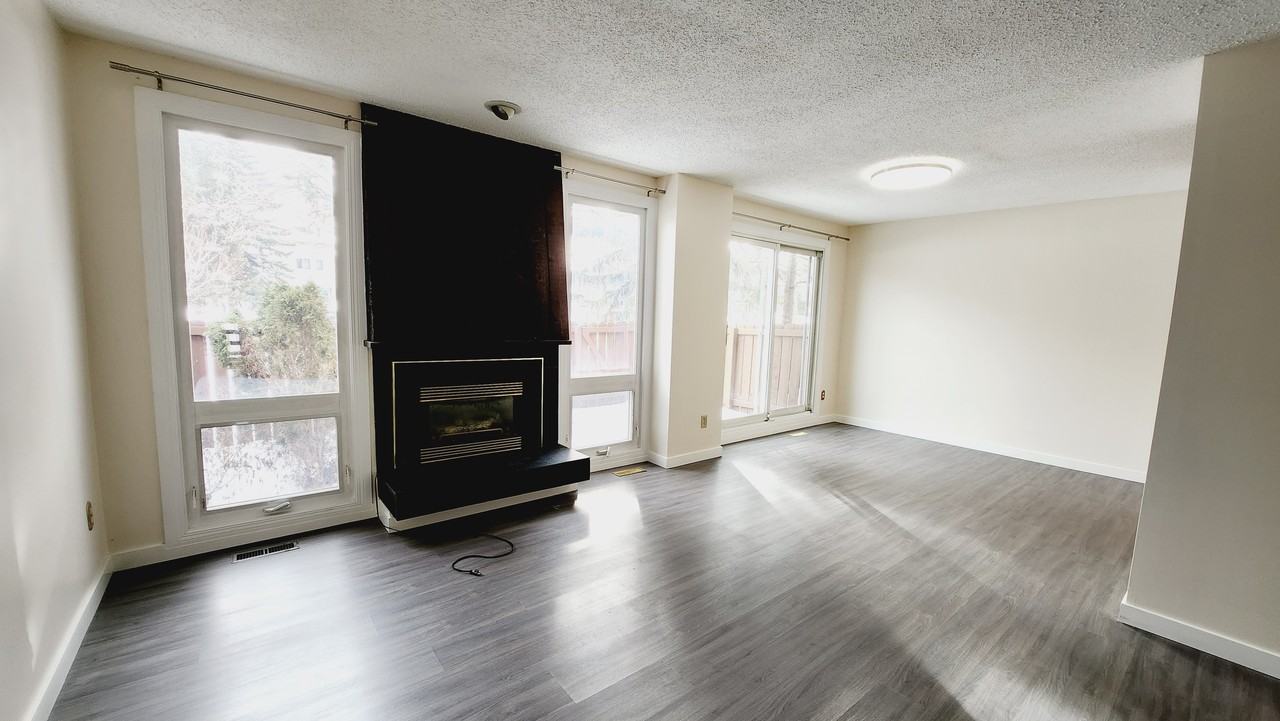 60 Hearthstone Nw - Photo 3 of 35