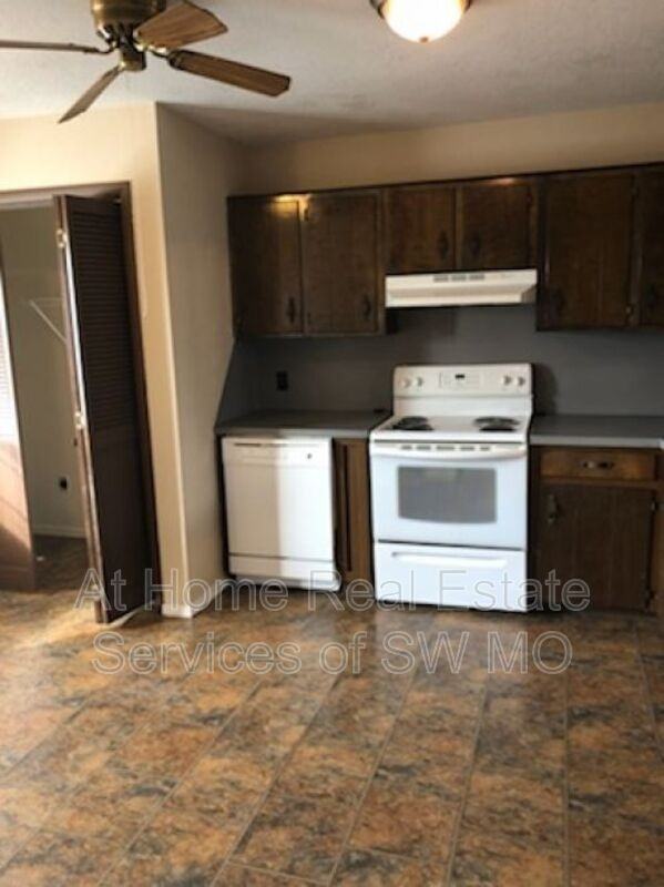 3231 W Olive St - Photo 6 of 15