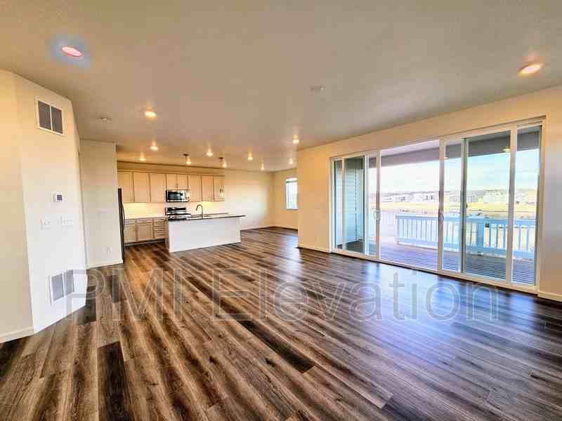 6965 Hidden Cove Ct - Photo 2 of 32