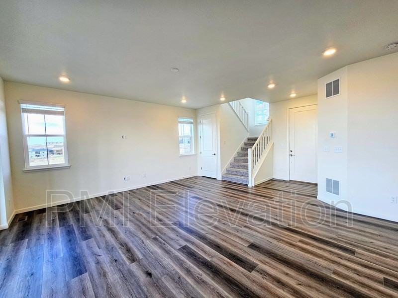 6965 Hidden Cove Ct - Photo 3 of 32