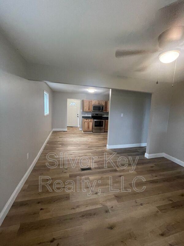 1008 Old Highway - Photo 6 of 12