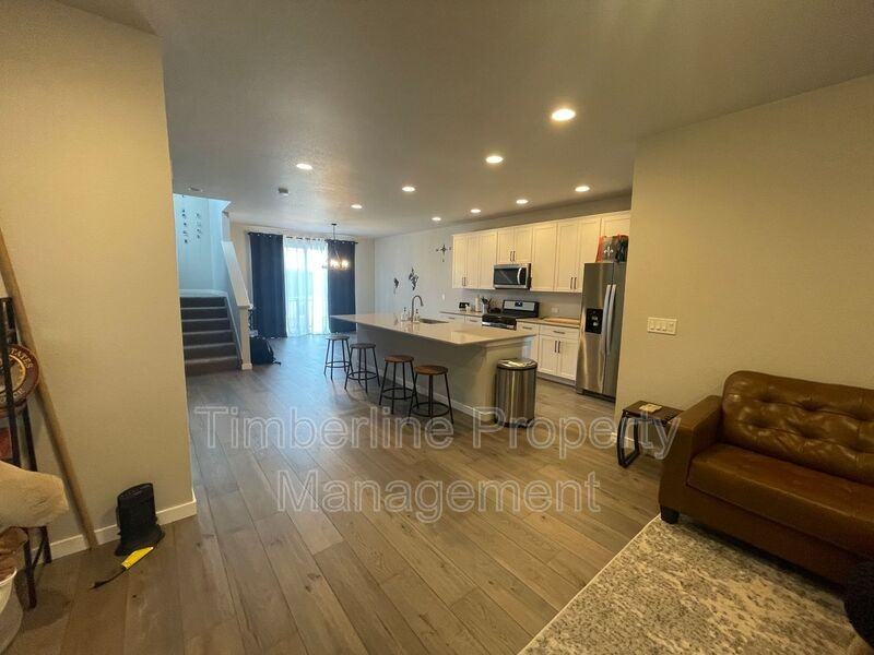 7359 Hunter Jumper Dr - Photo 3 of 12