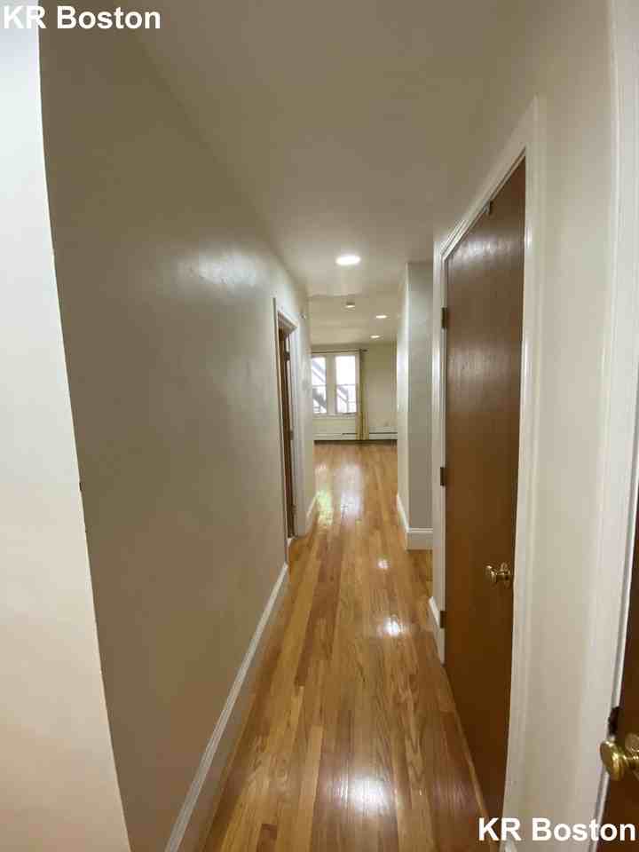 Wait St. & Huntington Ave #1R - Photo 5 of 20