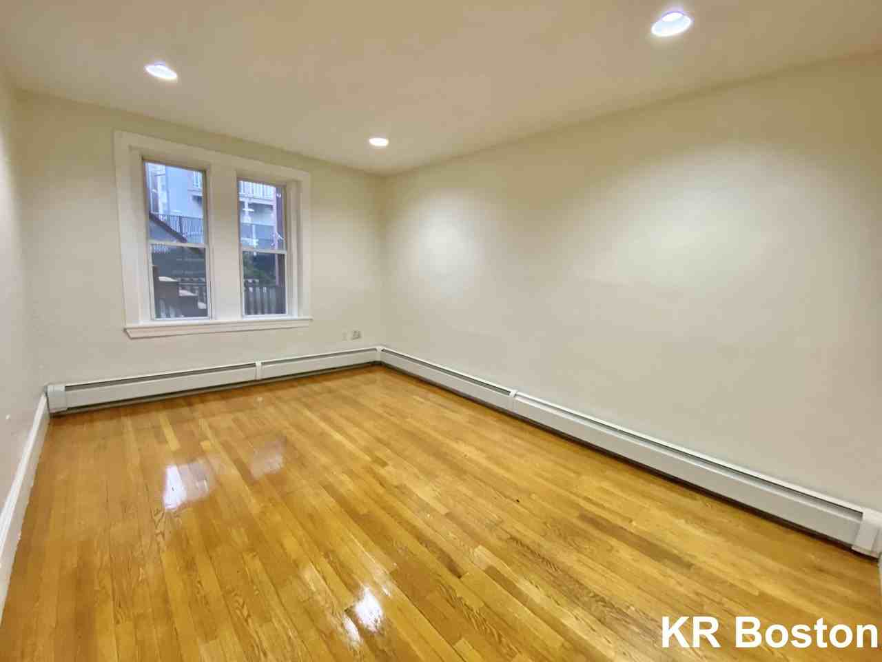 Wait St. & Huntington Ave #2R - Photo 2 of 31