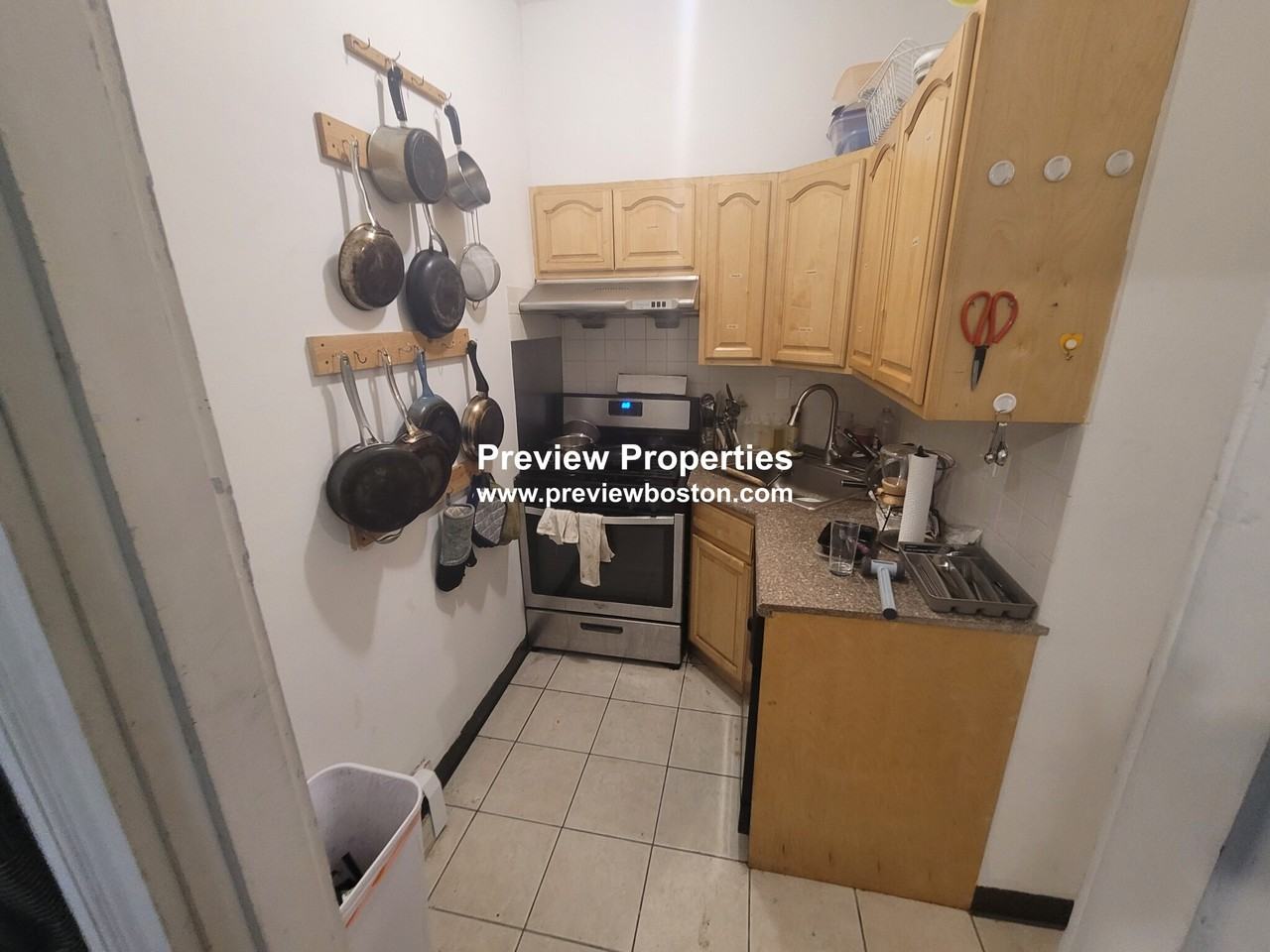 Cedar St #2P - Photo 4 of 12