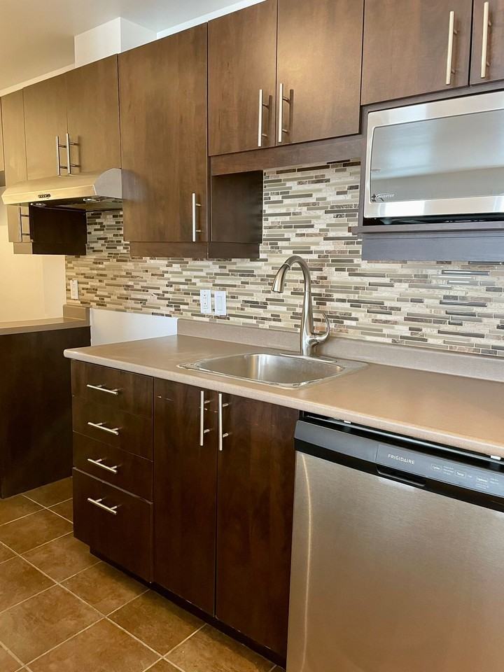 9984 Boulevard Perras - Photo 3 of 7