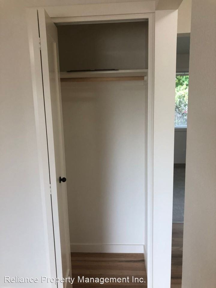 8019-8039 SE Main St. - Photo 3 of 9