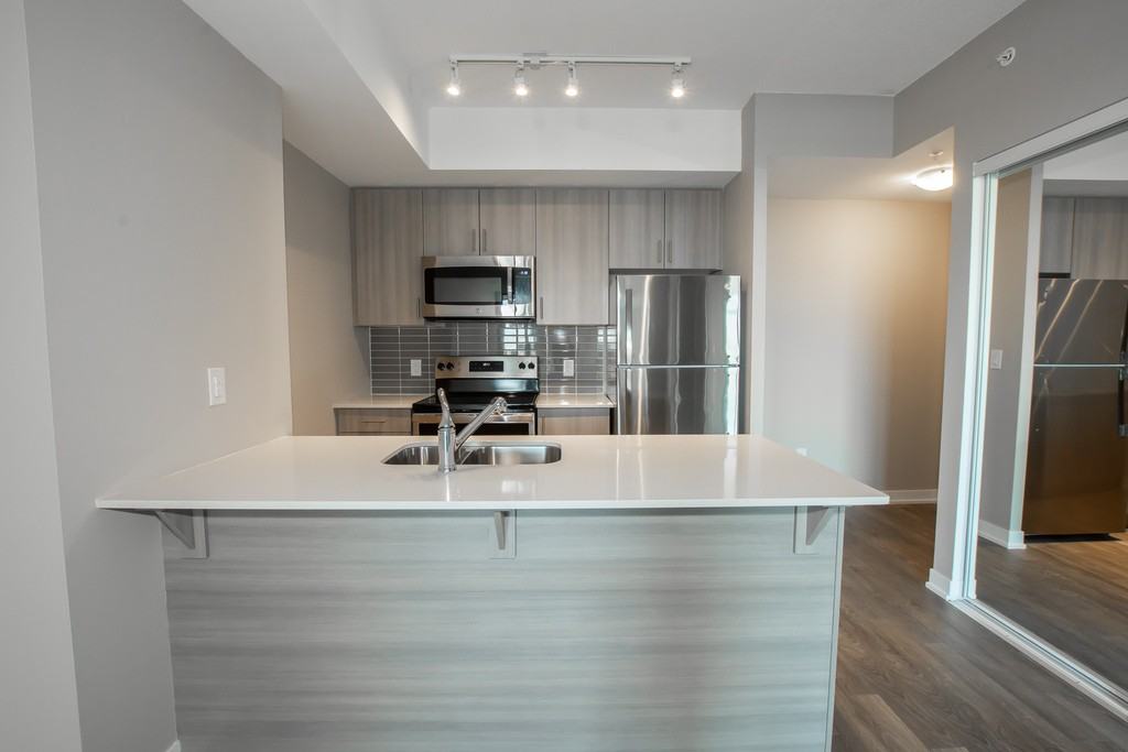 550 North Service Road - 402 - Photo 2 of 19
