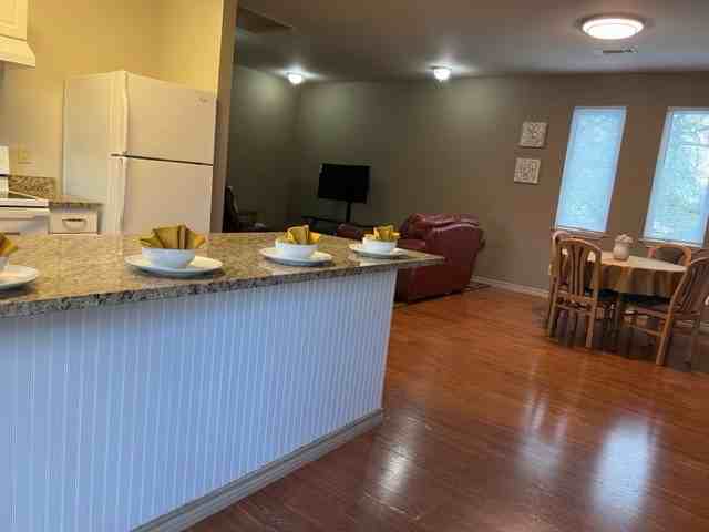 504 W Moore St #1 - Photo 5 of 14