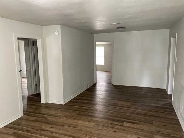 621 17th Ave N #1 - Photo 3 of 11