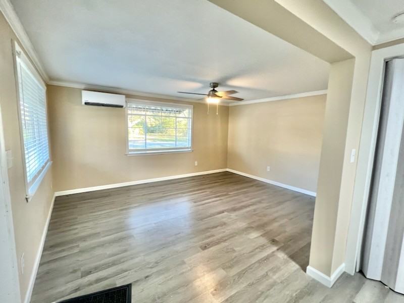 401 S Brett St #401 - Photo 4 of 8