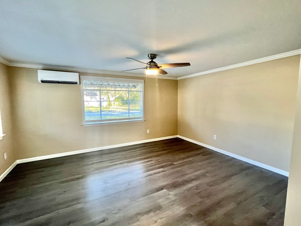 401 S Brett St #401 - Photo 5 of 8