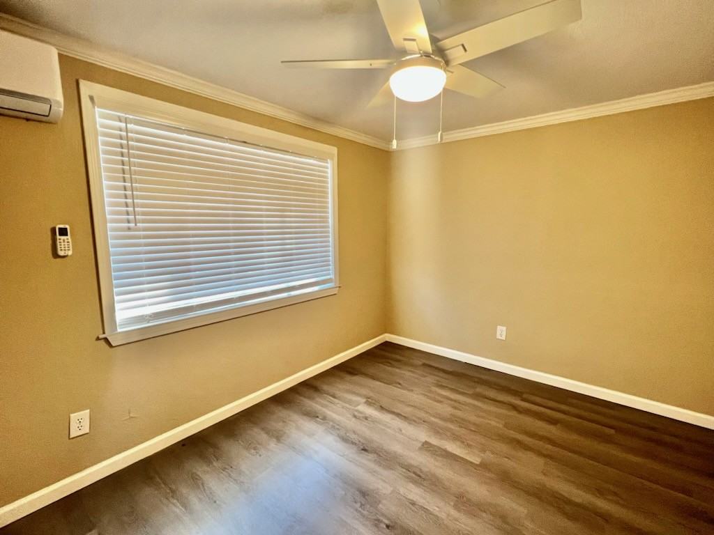 401 S Brett St #401 - Photo 6 of 8