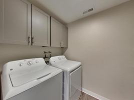 featured image of 3250 Laurelhurst Dr