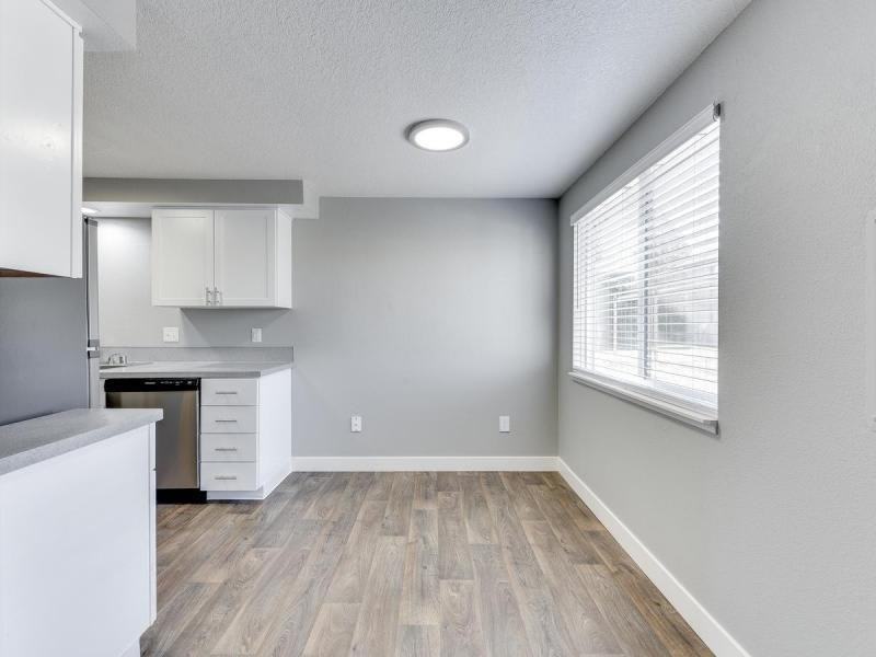 8917 Ne 15th Ave - Photo 2 of 22