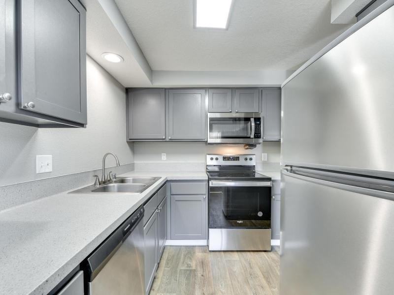 8917 Ne 15th Ave - Photo 2 of 22