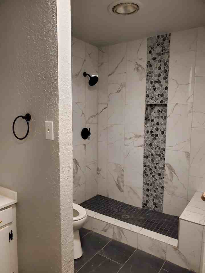 3808 N Hills St - Photo 2 of 12