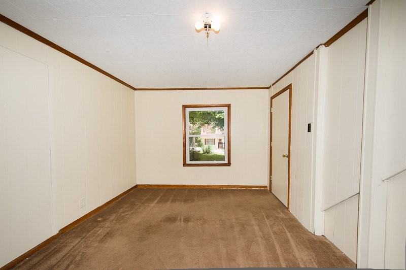 923 Circle Dr - Photo 5 of 11