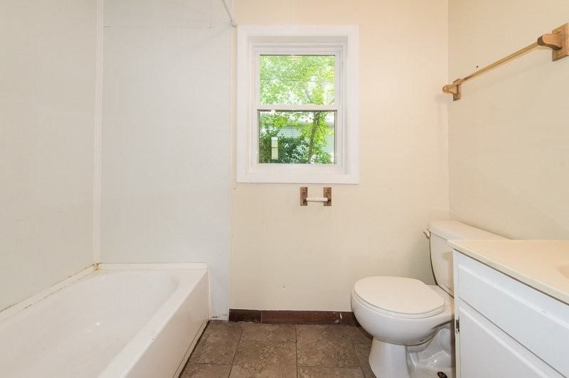 923 Circle Dr - Photo 6 of 11