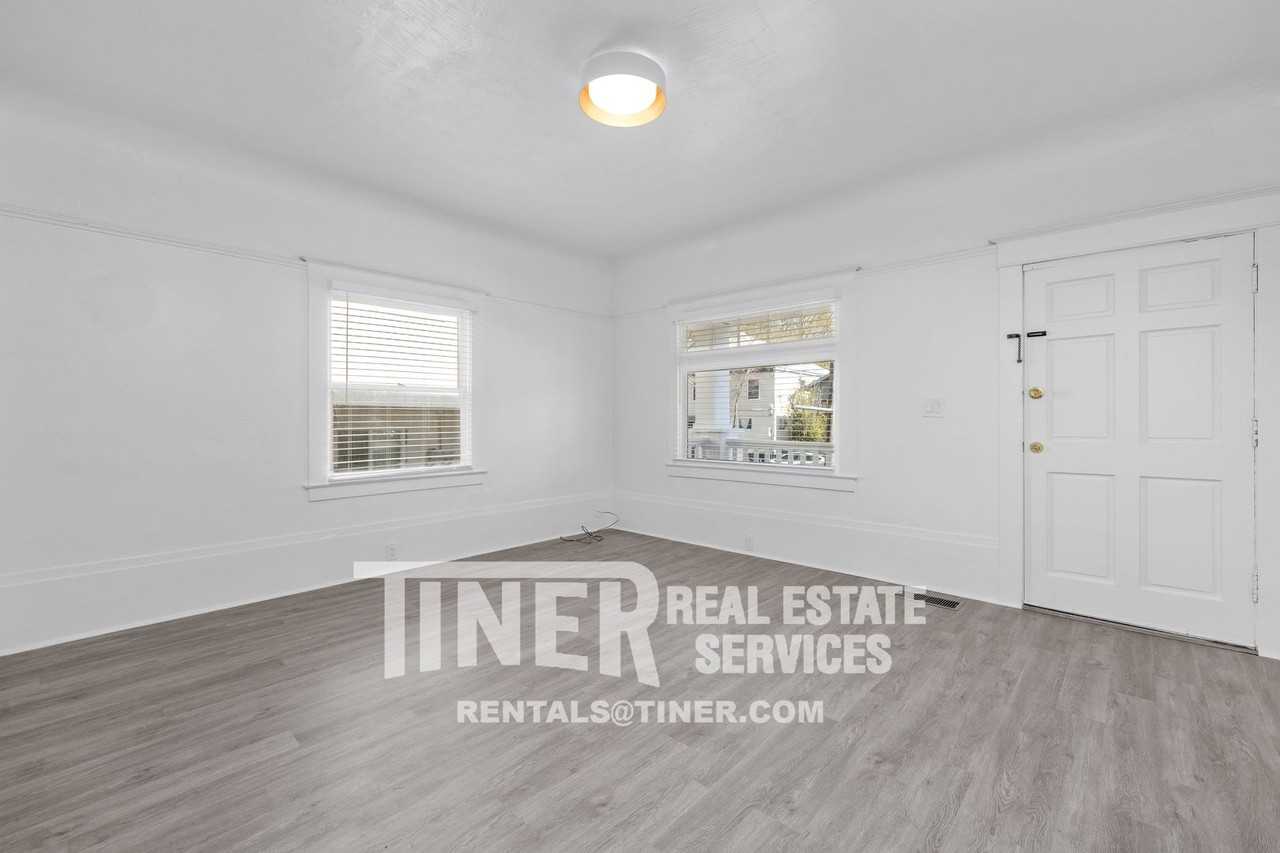 1508 23rd St - Photo 3 of 41