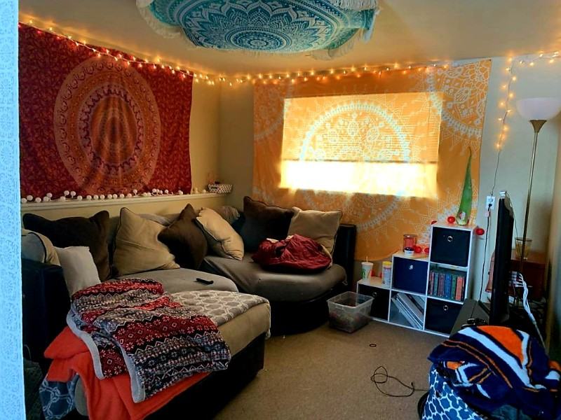 825 Gallup Rd - Photo 3 of 10