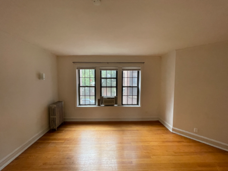 1726 W Thome Ave #2 - Photo 4 of 18