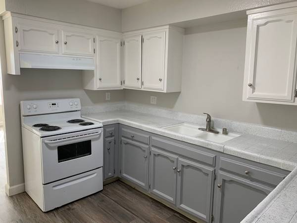 5364 E Huntington Ave - Photo 3 of 11