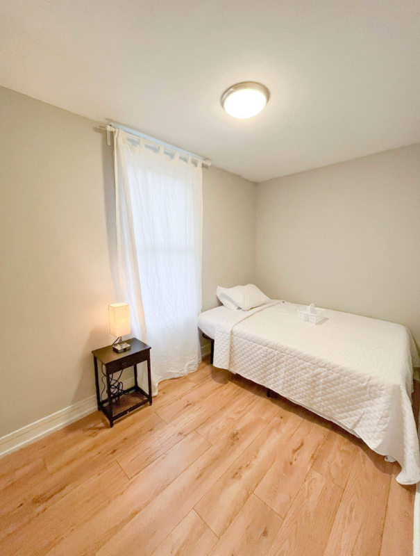 2732 S Bonfield St - Photo 2 of 9