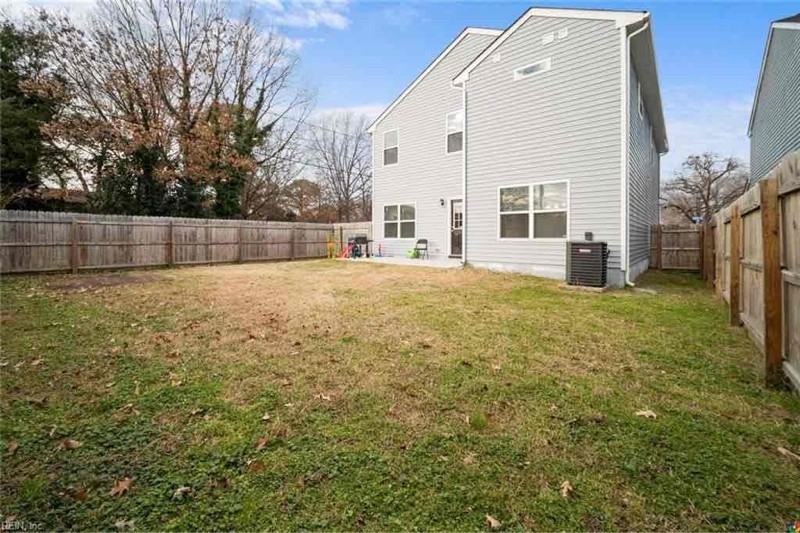 741 Guy Ave - Photo 3 of 13